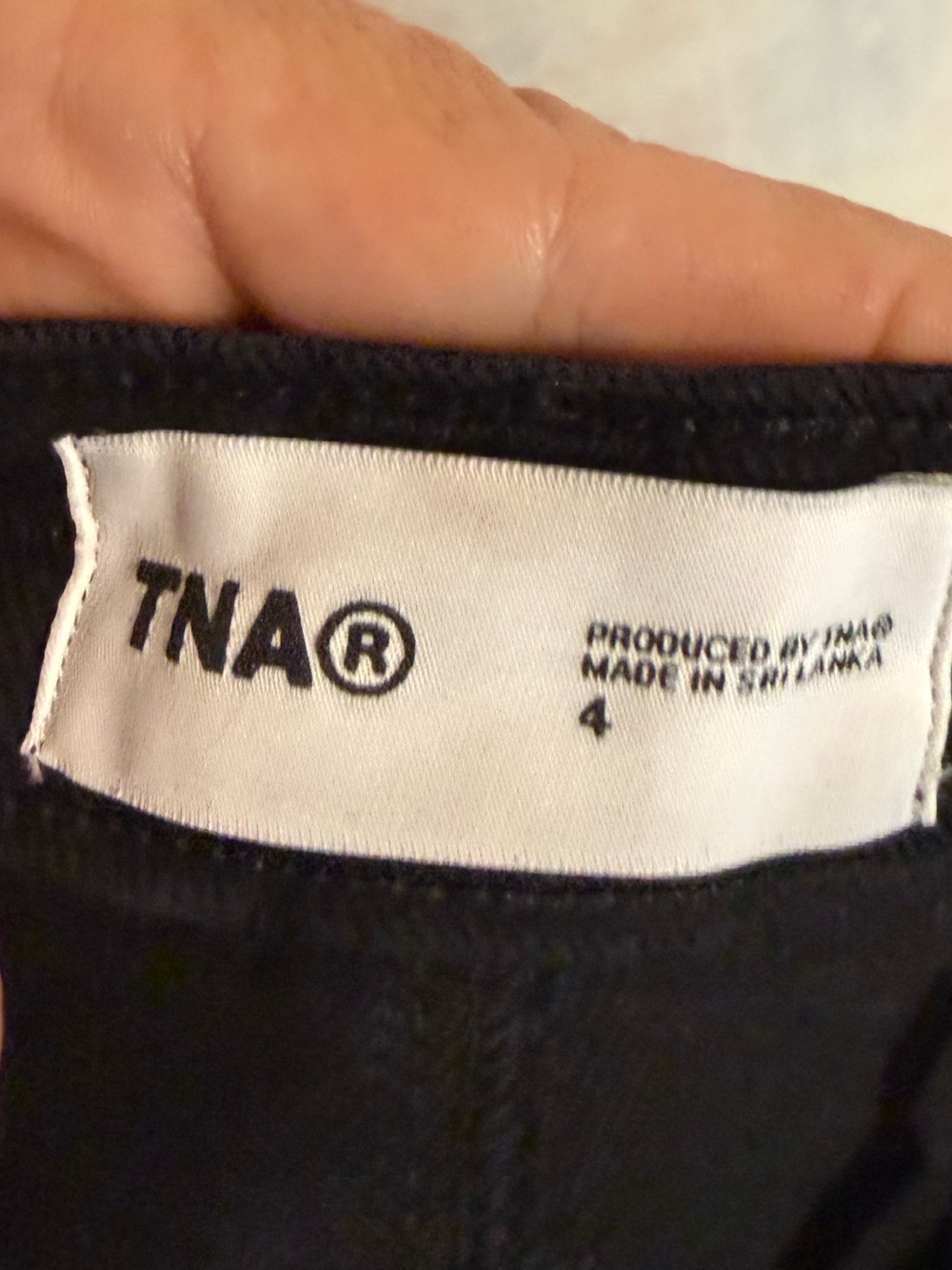 Aritzia TNA Womens Sz 4, Black Cargo Pants Relaxed Fit, Workwear, Streetwear - Picture 6 of 8